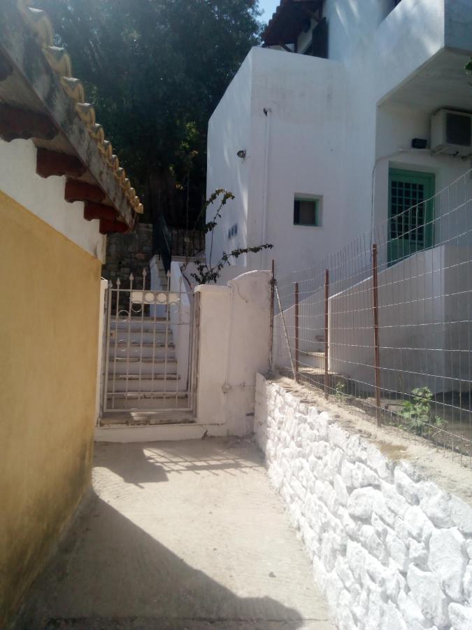 Soustas Apartments Longos  Exterior photo