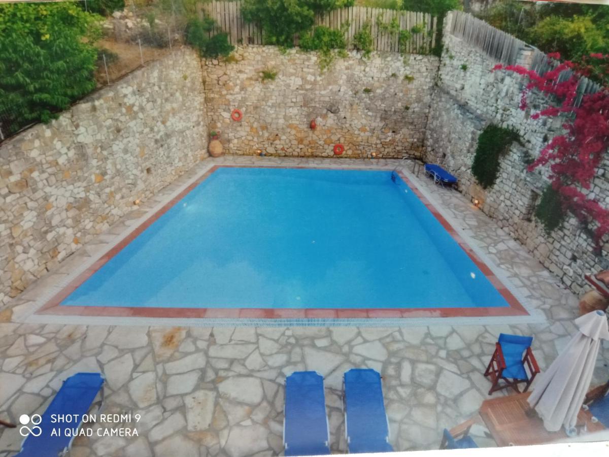 Soustas Apartments Longos  Exterior photo