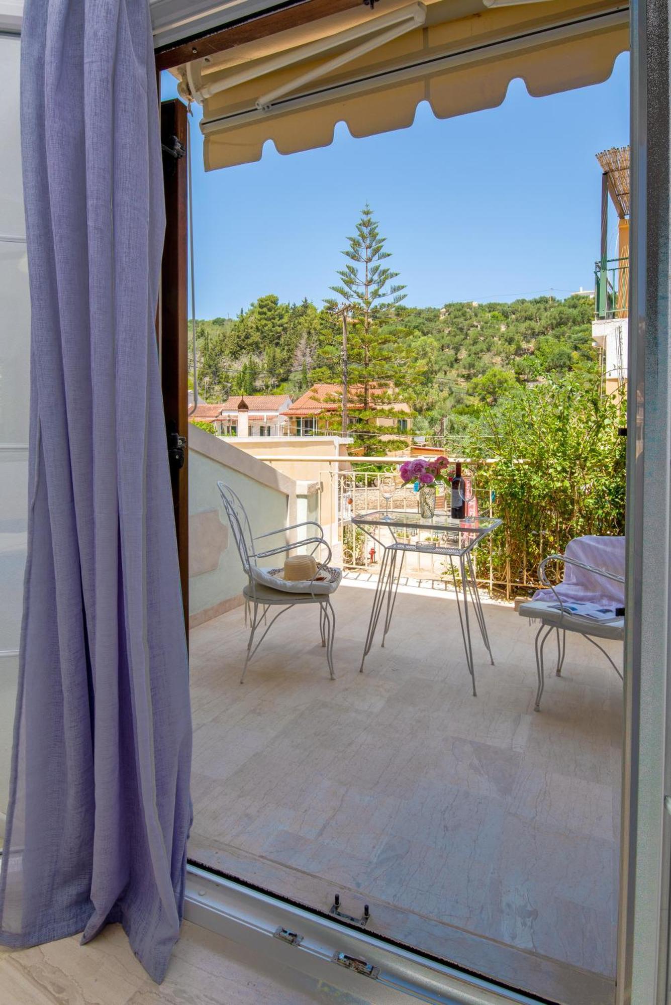 Soustas Apartments Longos  Exterior photo